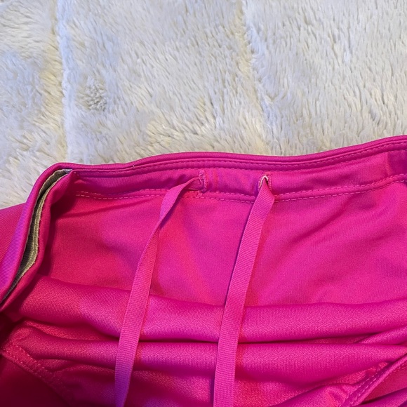 Women’s Nike Shorts - Picture 5 of 6